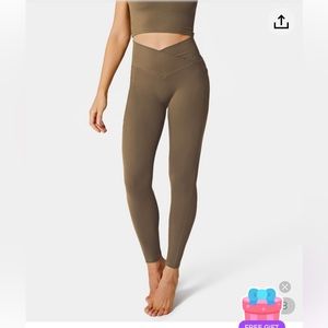 Super soft Halara leggings!